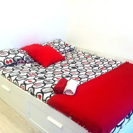 דירה Typical Center